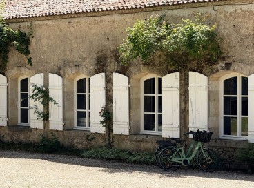 A journey between castles, vineyards and exceptional landscapes - 25 km